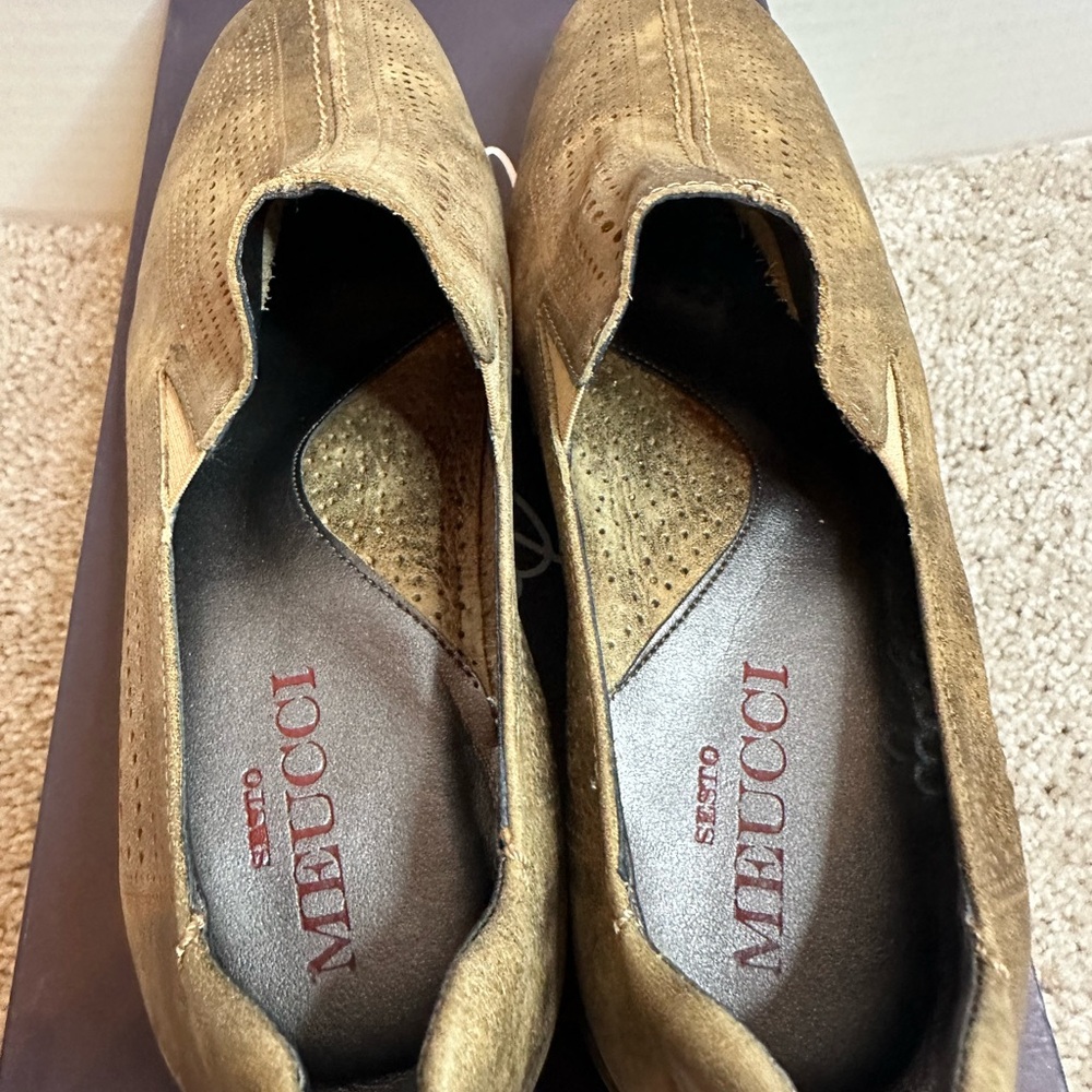 New in Box Sesto Meucci Bronze Perforated Slip-Ons size 5 M - Picture 4 of 6